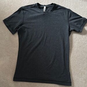 Men’s lululemon t-shirt!